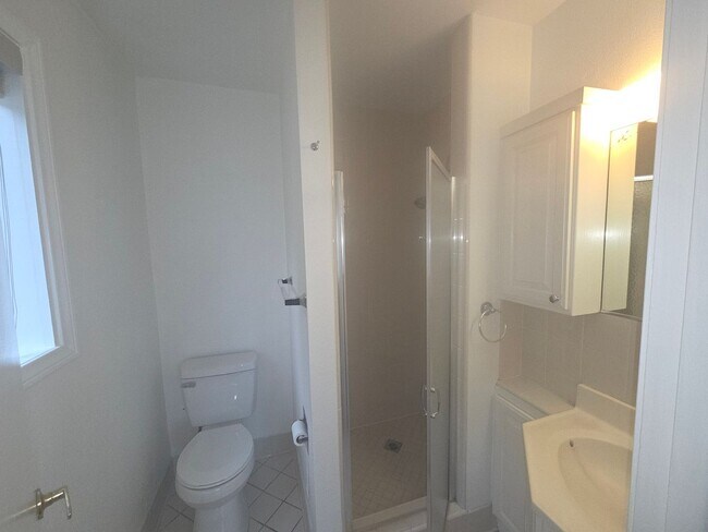 Building Photo - Small Cozy 1 Bedroom 1 Bath in Central Ojai