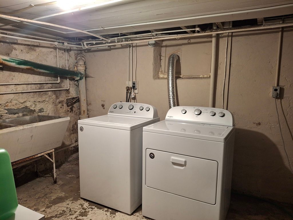 Building Photo - 11 Prather Ave