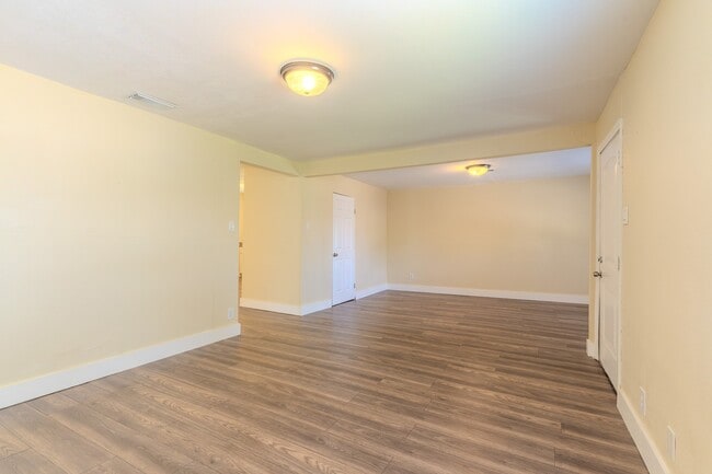 Building Photo - 1114 Blackwood Ave