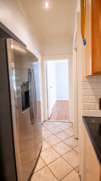 Building Photo - 840 Seaman Ave E