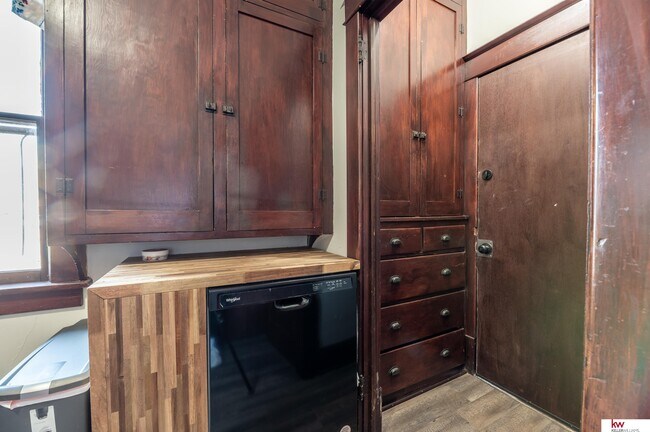 Building Photo - 3736 Decatur St