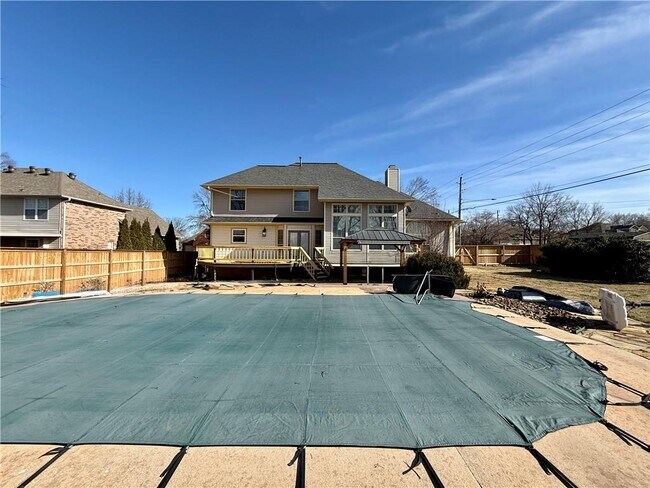 Building Photo - 101 Fox Glove Ln