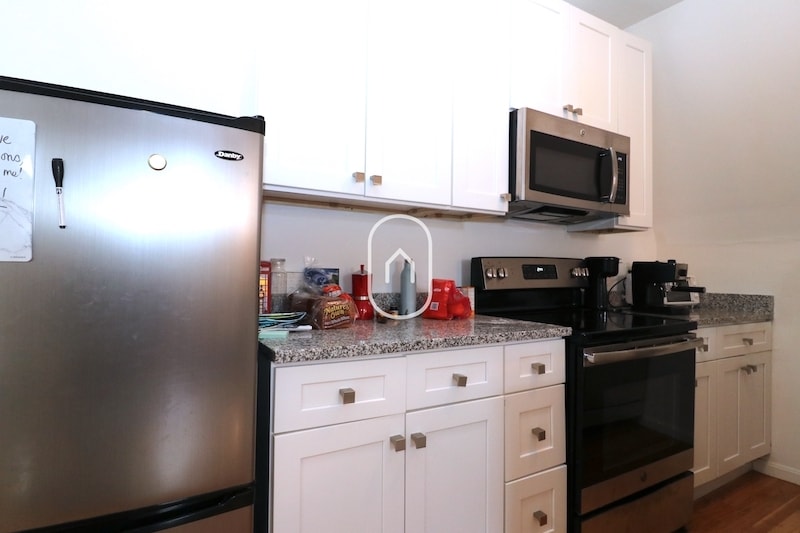 Building Photo - 177 Northampton St