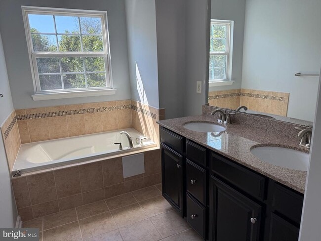Building Photo - 922 Magnolia Blossom Ct