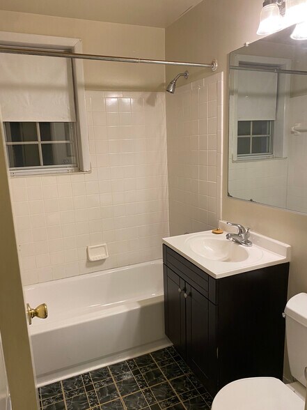Bathroom - 4641 28th Rd S