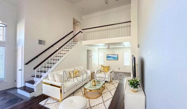 Building Photo - 13723 Berkeley Ct