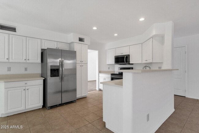 Building Photo - 4245 E Creosote Dr