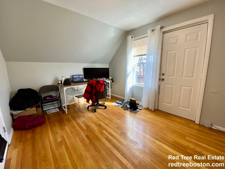 Building Photo - 3140 Washington St