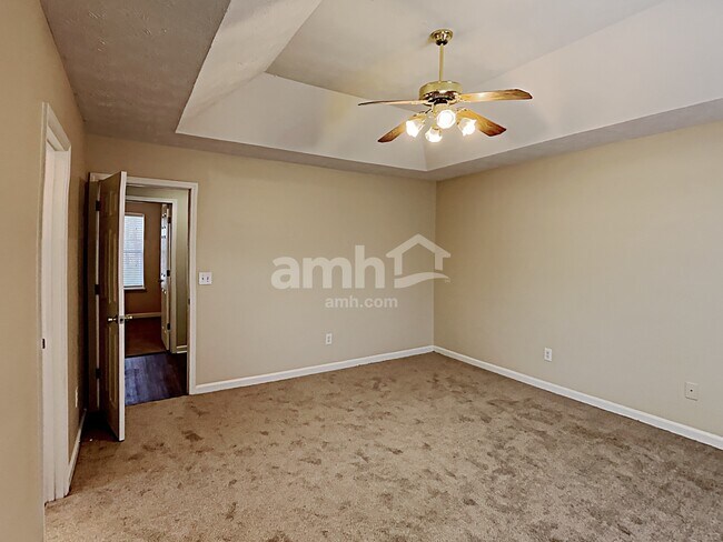 Building Photo - 4865 Lake Park Ln