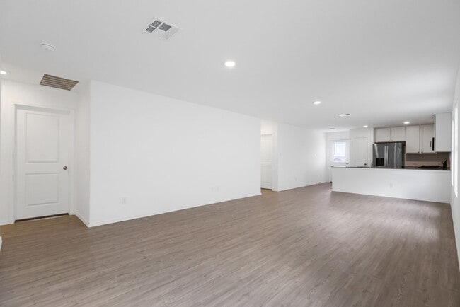 Building Photo - 9126 Selene Pl