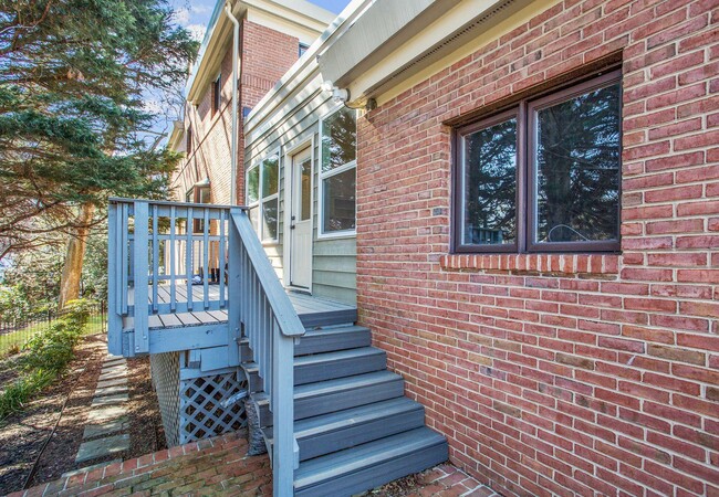 Building Photo - 1412 Coventry Ln