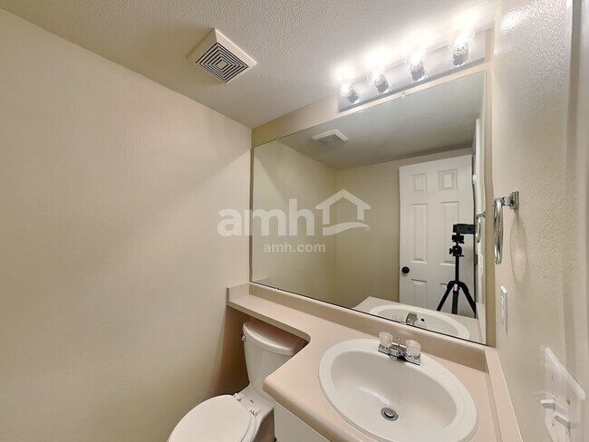 Building Photo - 16916 Molina Pl
