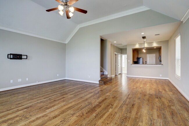 Living Room - 3542 Cline St