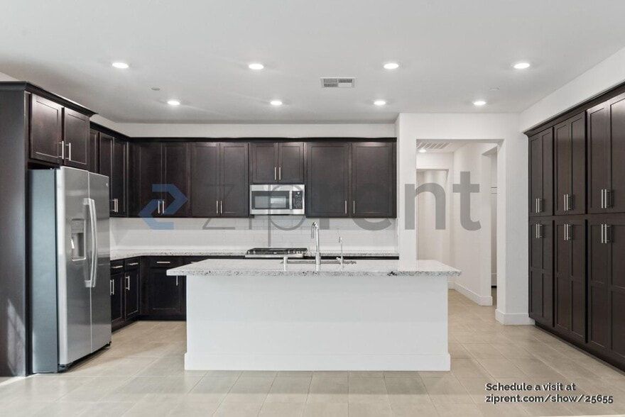 Building Photo - 6991 Seraphina Dr