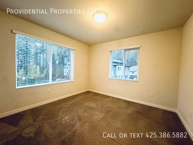 Building Photo - 12915 20th Dr W