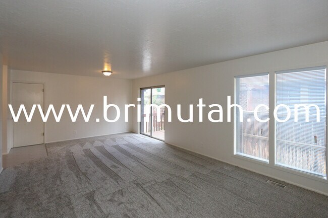 Building Photo - 3669 S 2245 E