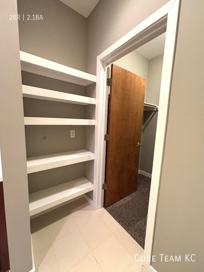 Building Photo - 2911 Cherry St