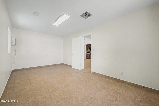 Building Photo - 6138 N 15th Ave