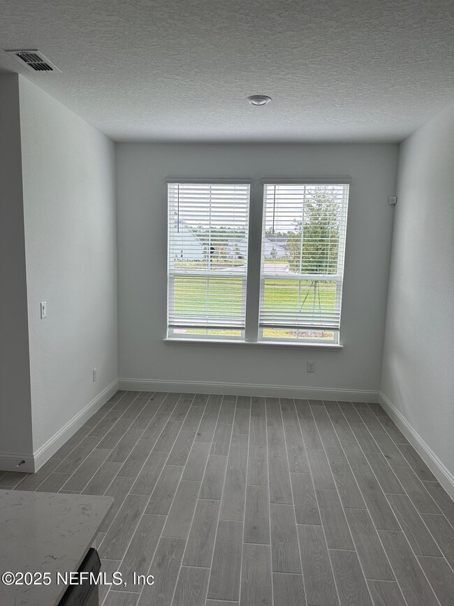 Building Photo - 113 Inkwood Ct