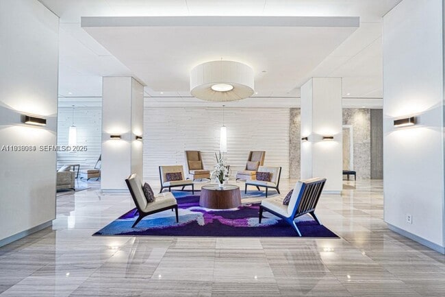 Building Photo - 100 Bayview Dr