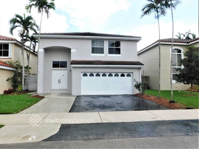 Building Photo - 4400 SW 82nd Way