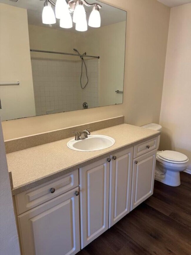 Building Photo - 1222 Bermuda Lakes Ln