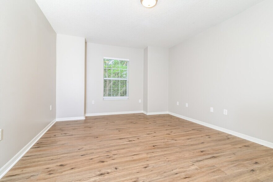 Building Photo - 3554 Oak Brook Ln