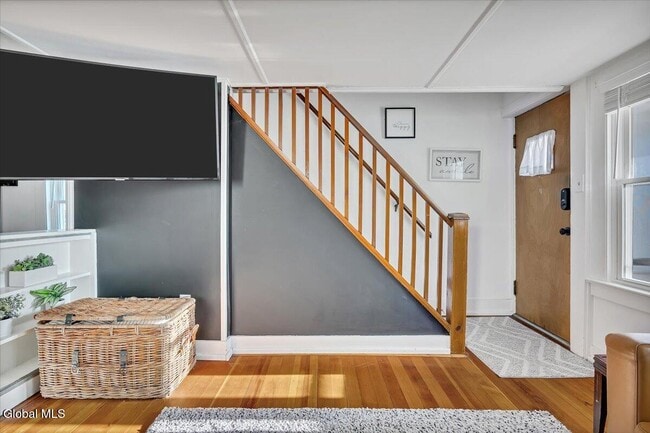 Building Photo - 138 Elm St