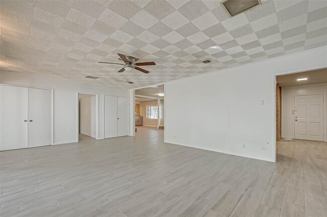 Building Photo - 2511 Maroneal St