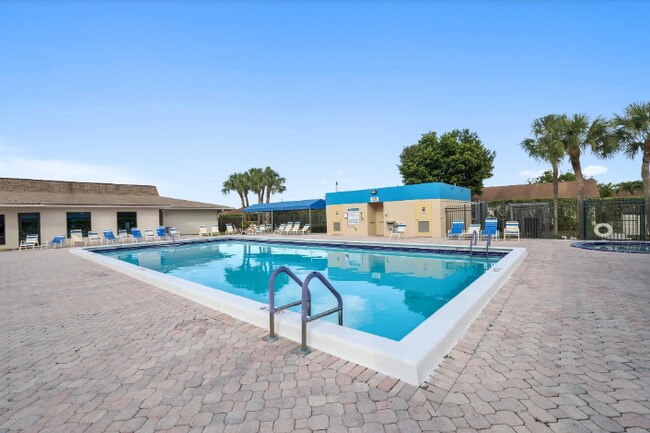 Building Photo - 5160 Las Verdes Cir