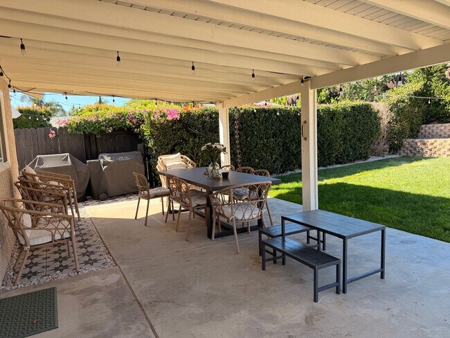 Building Photo - Nicely updated -one story home in Camarilo's desirable Mission Oaks Neighborhood