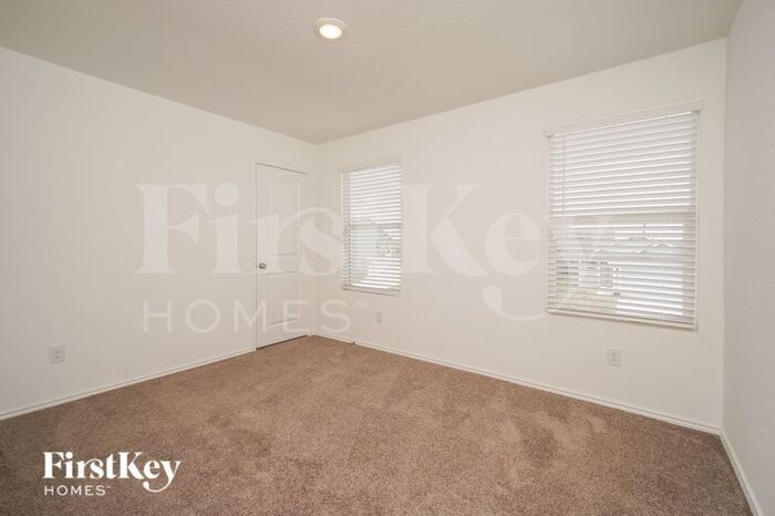 Building Photo - 2438 Double Oak Dr