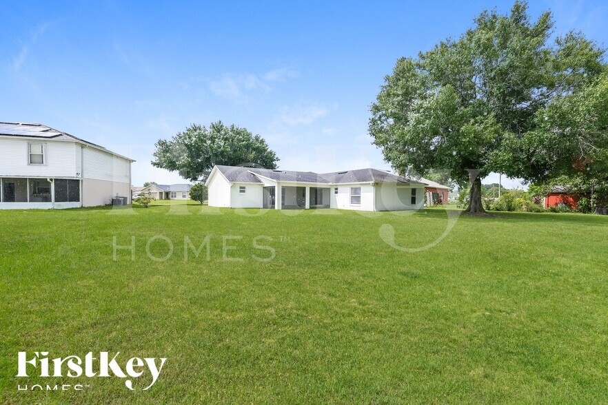 Building Photo - 329 Edgewood Ct