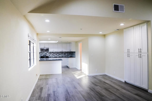 Building Photo - 838 Fairview Ave