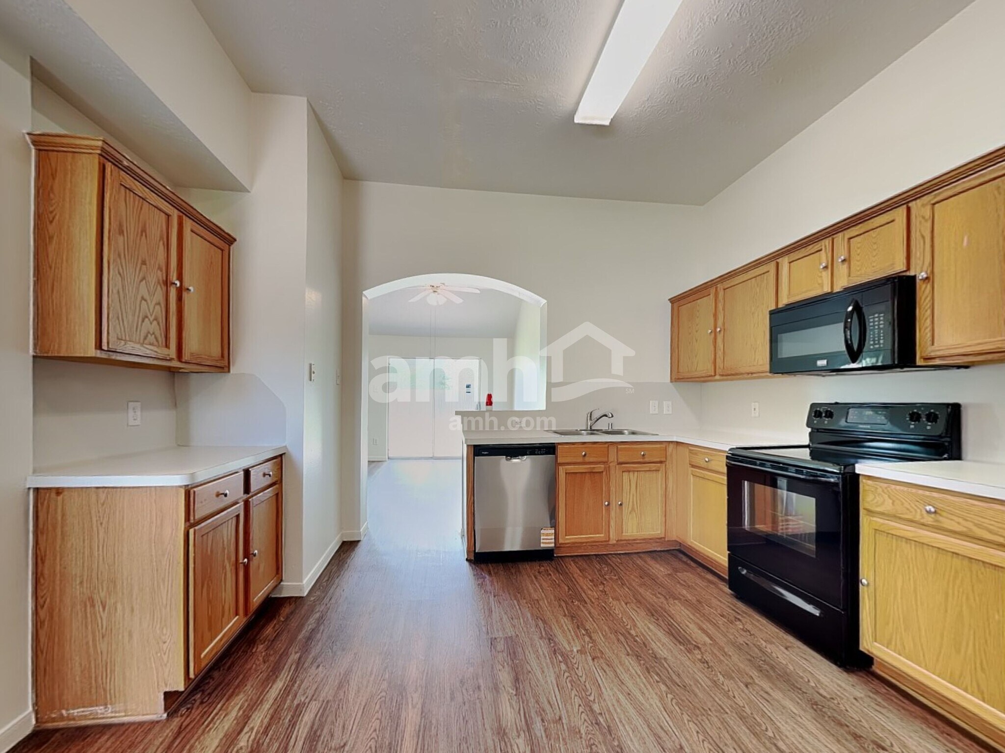 Building Photo - 9710 Sundew Dr