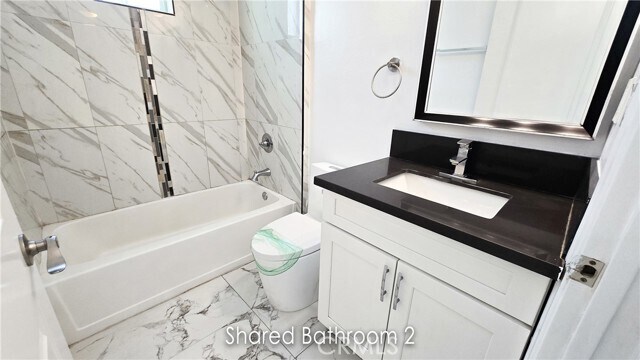 Building Photo - 132 E 104th St