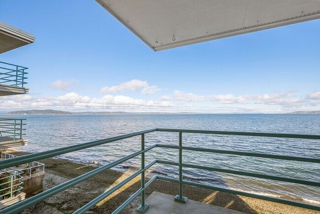 Building Photo - Stunning ALKI WATERFRONT Condo Overlooking Majestic Puget Sound!