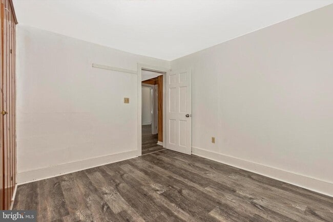 Building Photo - 13634 Glissans Mill Rd