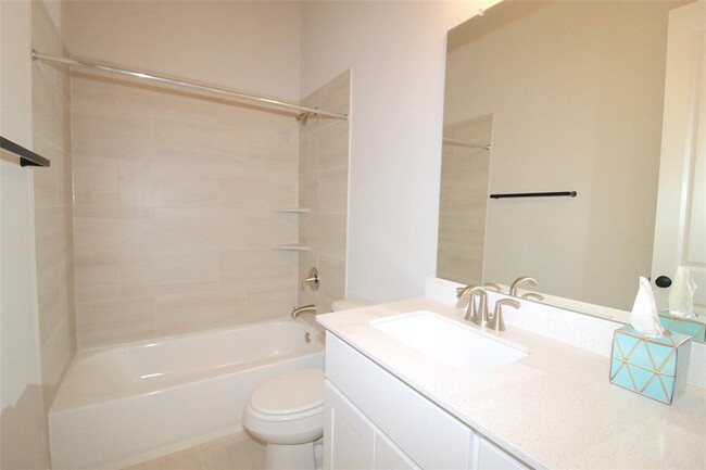 Building Photo - 2211 Almond Creek Ln