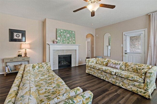 Building Photo - 13601 May Pine Ct