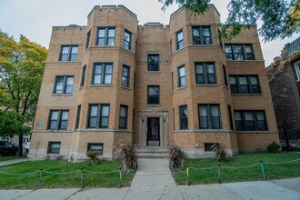 Building Photo - 2056 W Arthur Ave