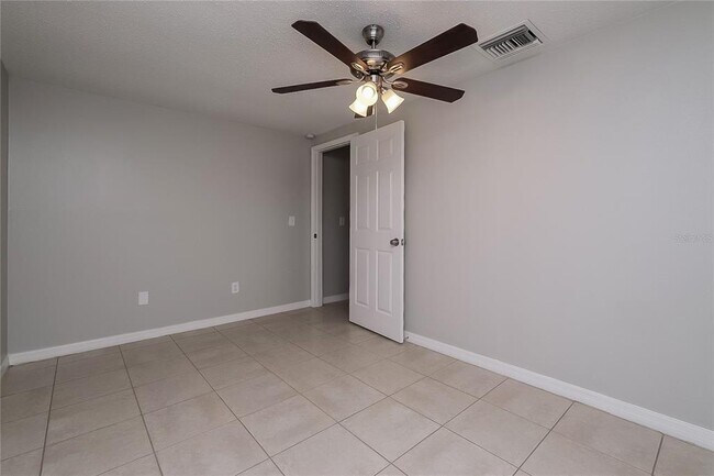 Building Photo - 7226 Exemplar Dr