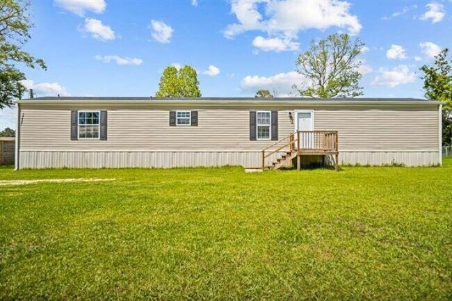 Building Photo - 33847 US-96