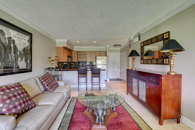 Building Photo - 620 Greensward Ln