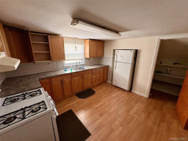 Building Photo - 17 Dalton Rd