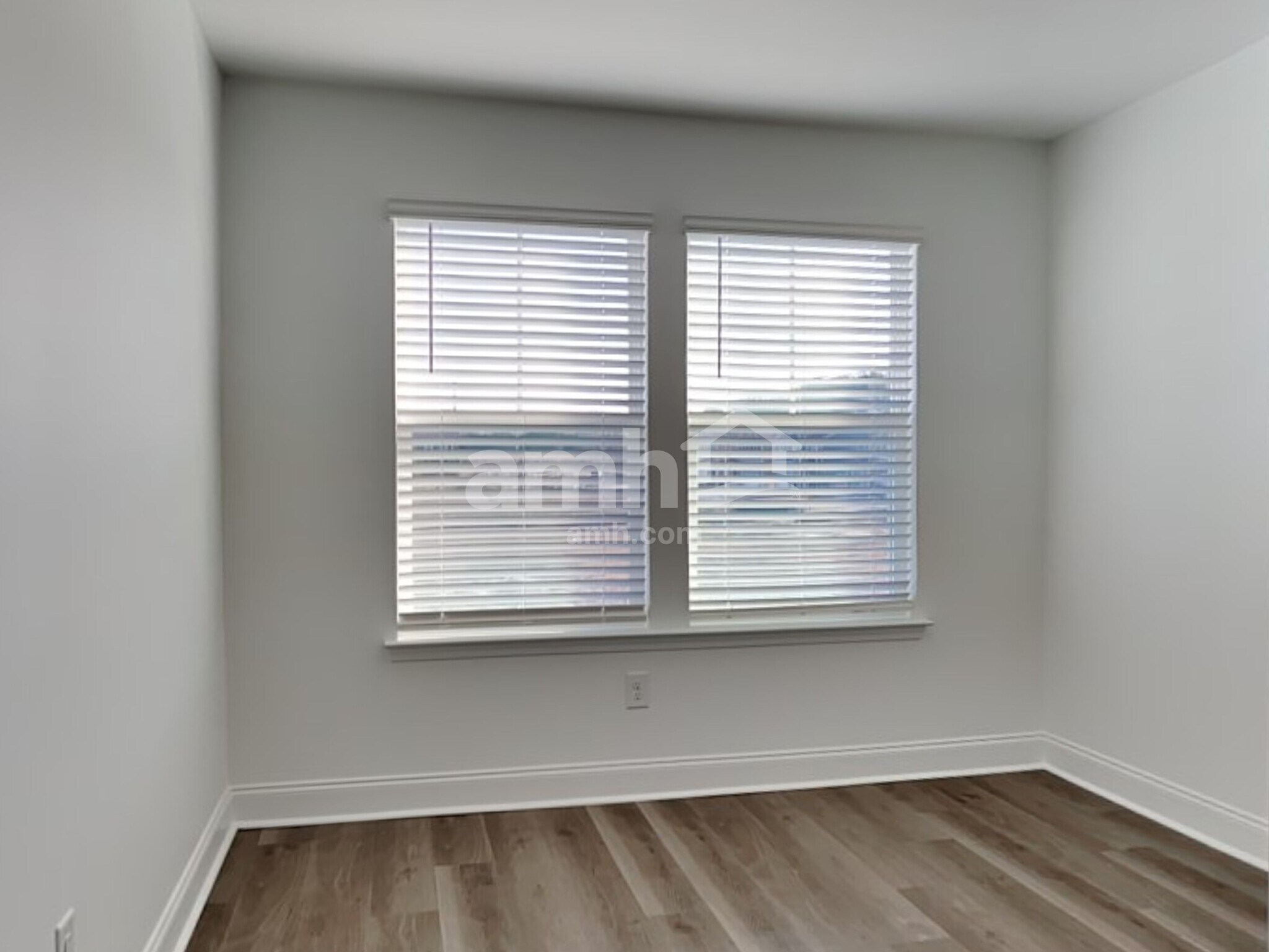 Building Photo - 110 Trevino Dr