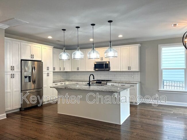 Building Photo - 1749 Seven Pines Ln