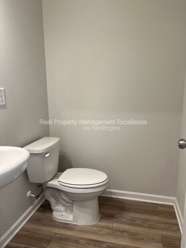 Building Photo - 139 Pinkie Ln