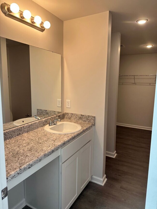 Building Photo - AVAILABLE NOW — Spacious 3-Bedroom | 2.5-Bath Home in Cullman