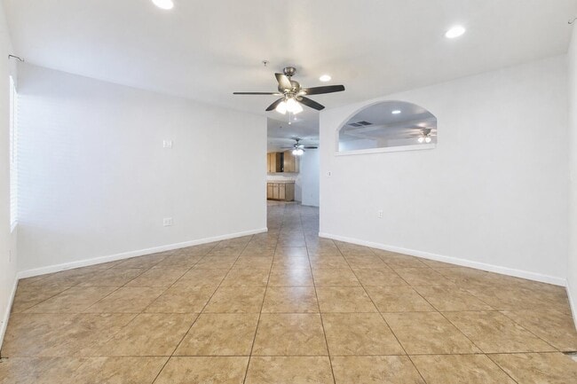 Building Photo - 85815 Avenida Raylynn